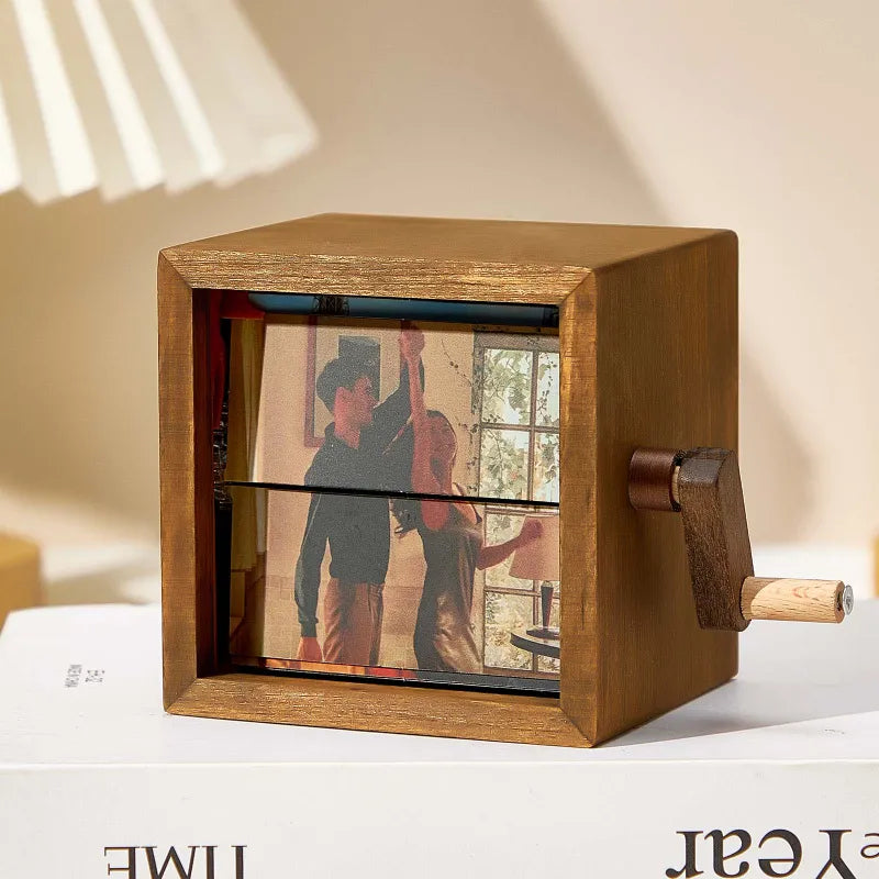 Porta-Retrato Flipbook Personalizado com Luz – Álbum Mecânico de Manivela para Presentes Incríveis de Dia das Mães