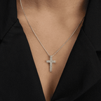 Colar Dourado de Cruz Cravejado de Zircônia