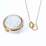 Branco + Colar Ouro